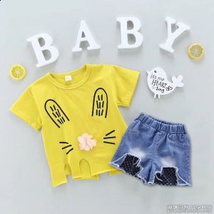 可爱兔子女童T恤批发