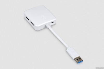 树莓派官方 USB 3 Hub 集线器，买一个玩玩 
